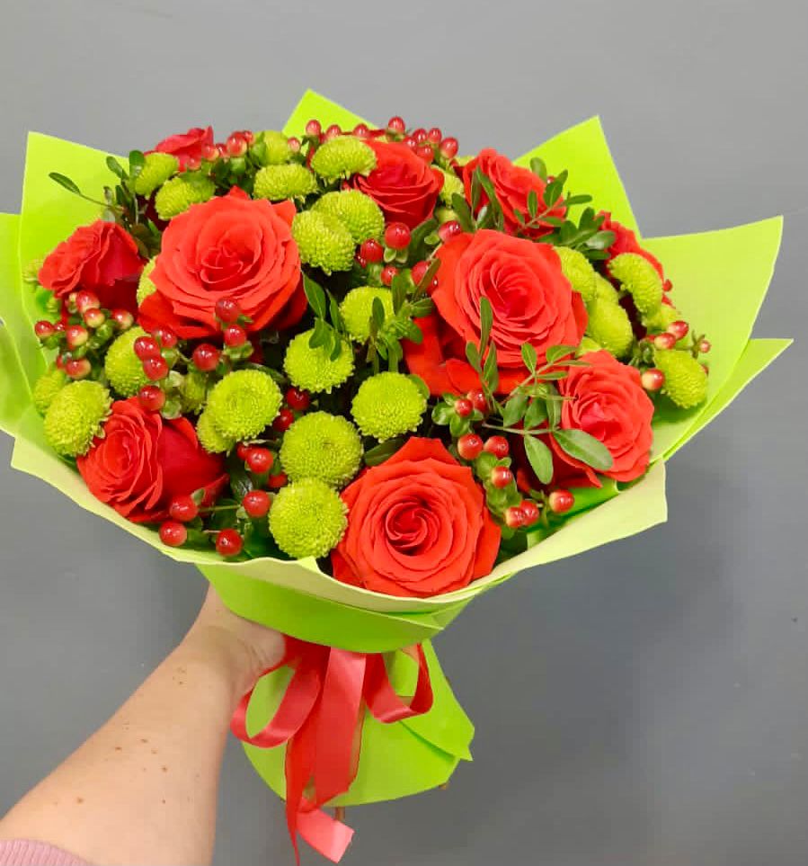 Букет цветов из: Хризантемы и Розы в Орудьево