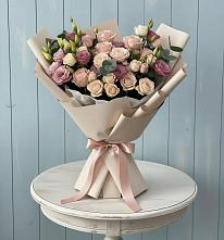 Букет цветов из:  Розы и Лизиантусы в Орудьево