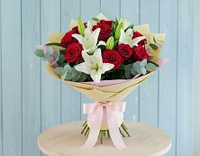 Букет цветов из:  Лилии и Розы в Орудьево