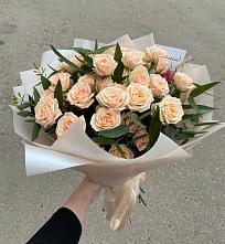 Букет Кремовые розы Латте в Орудьево