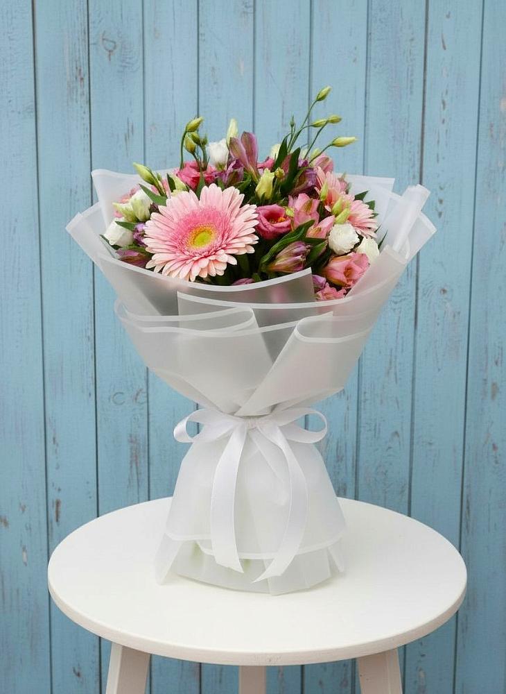 Букет цветов из: Герберы, Альстромерии и Лизиантусы в Орудьево