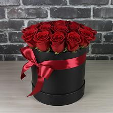 Цветочная композиция из Розы в шляпной коробке в Орудьево