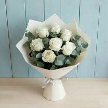 Букет Белые розы в Эвкалипте в Орудьево