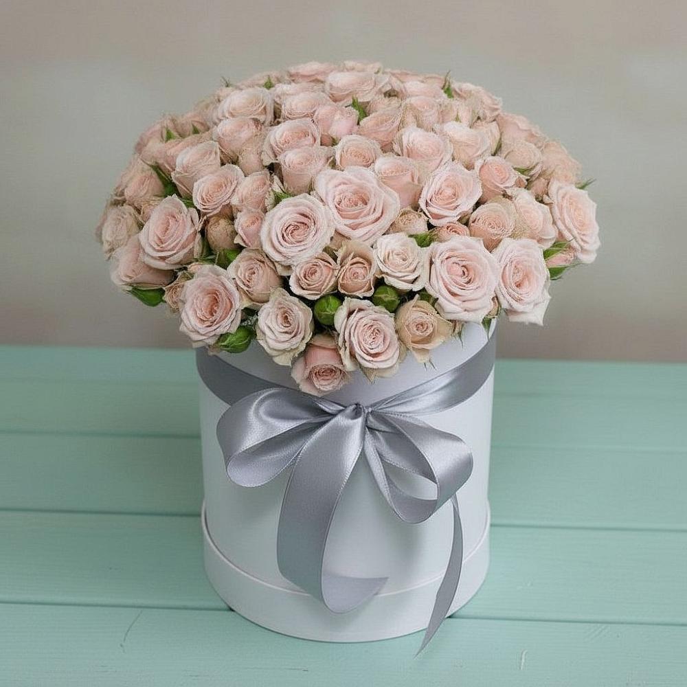 Цветочная композиция из Розы в шляпной коробке в Орудьево